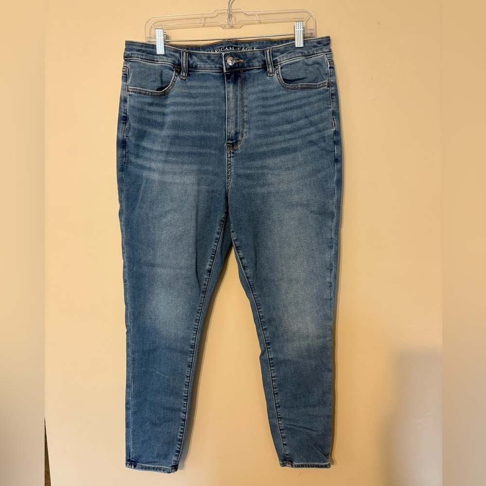 AMERICAN EAGLE Women's Size 14 Short SUPER HIGH-RISE JEGGING JEANS Stretch